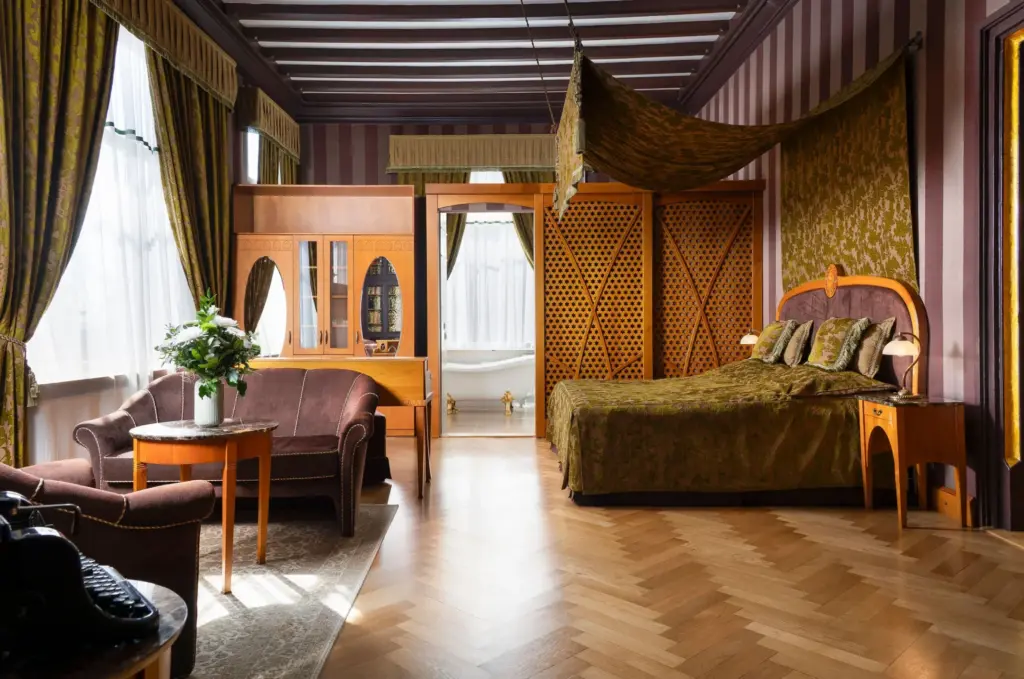 Paul Lechler Suite